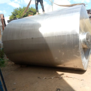 5000L STAINLESS STEEL STORAGE TANK